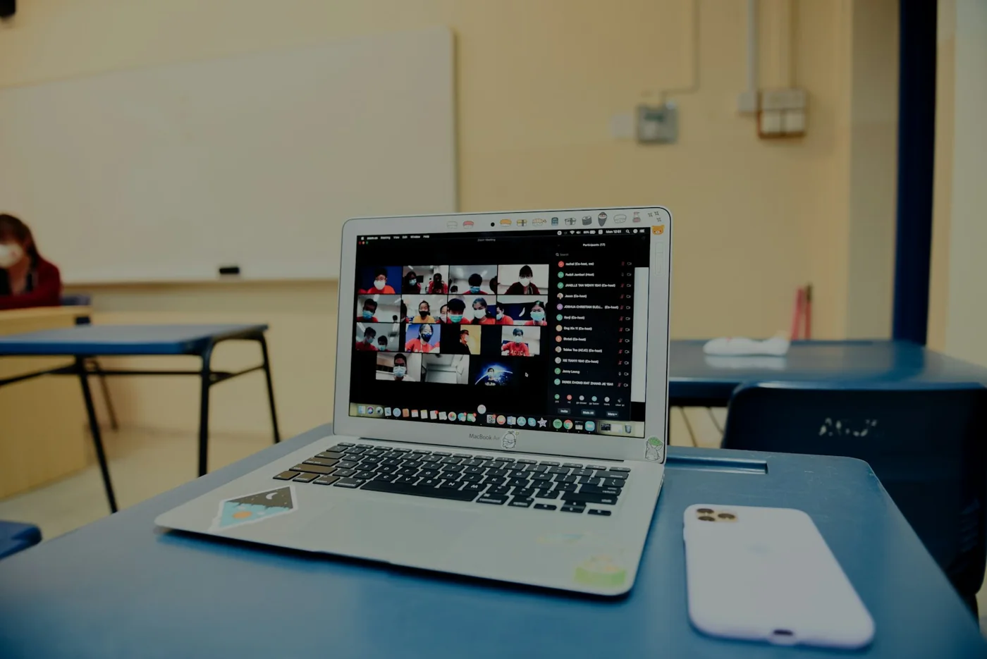 Конструктор или CMS: как выбрать с учётом будущих доработок